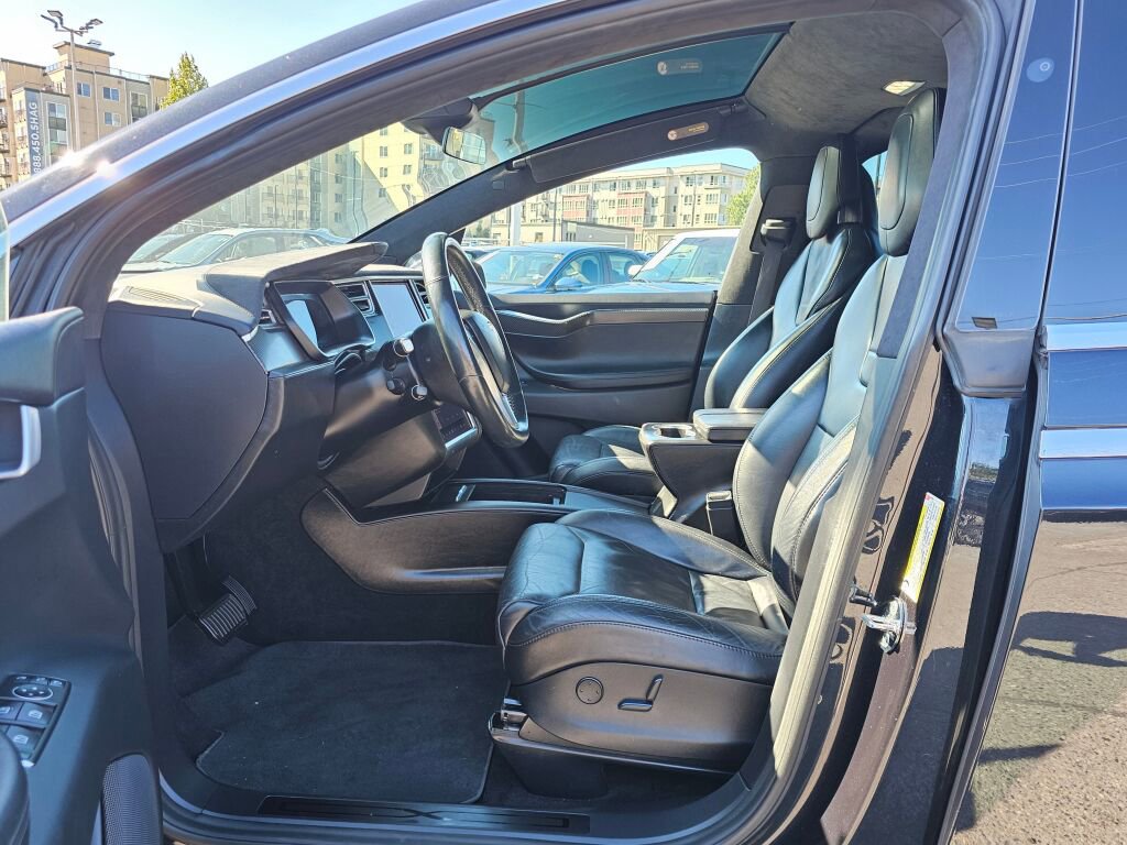 Used 2017 Tesla Model X 100D image 15