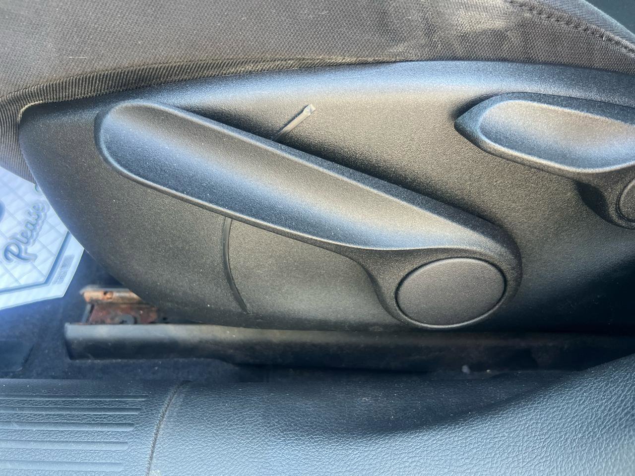 Used 2015 Chrysler 200 LX FWD image 15