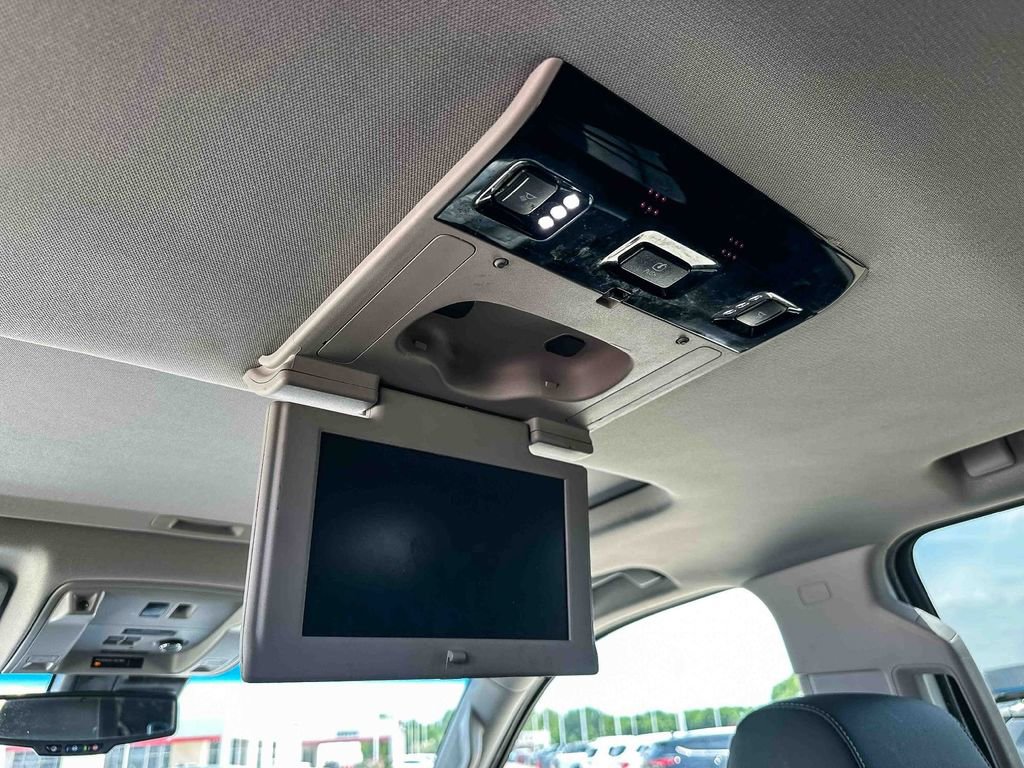 Used 2019 Chevrolet Tahoe Premier AWD/4WD image 22