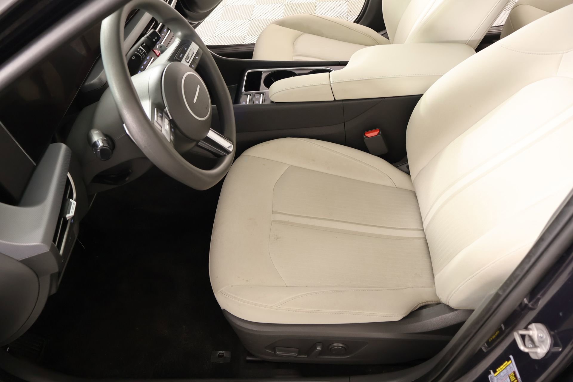 Certified 2025 Hyundai Sonata SEL image 10
