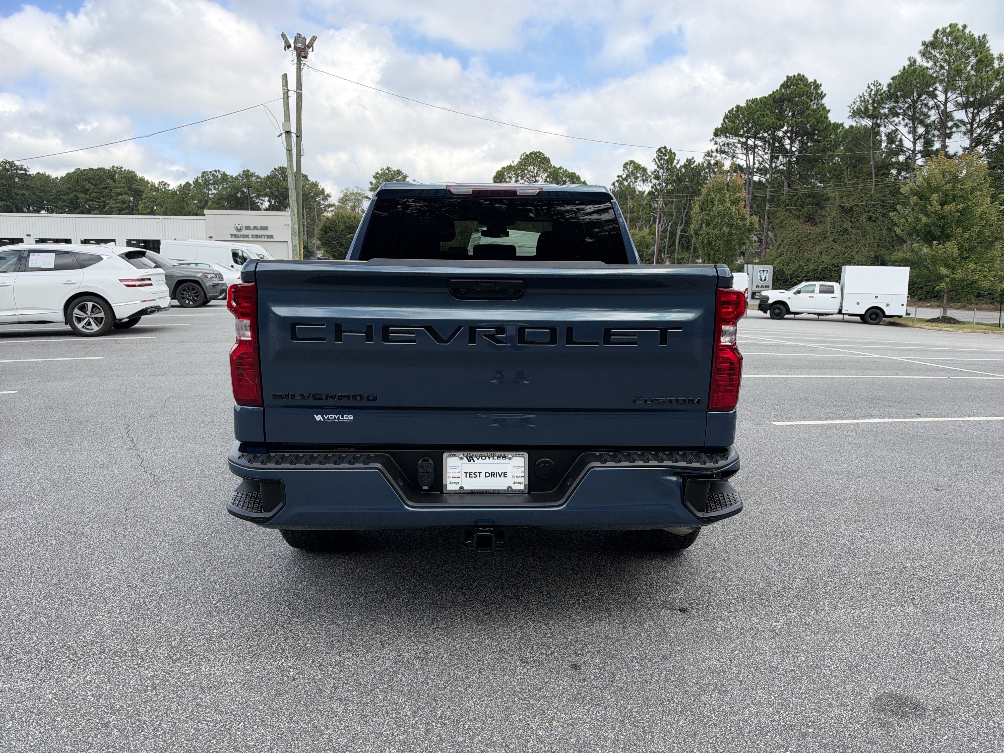 Used 2024 Chevrolet Silverado 1500 Custom w/ Turbomax Blackout Package AWD/4WD image 7