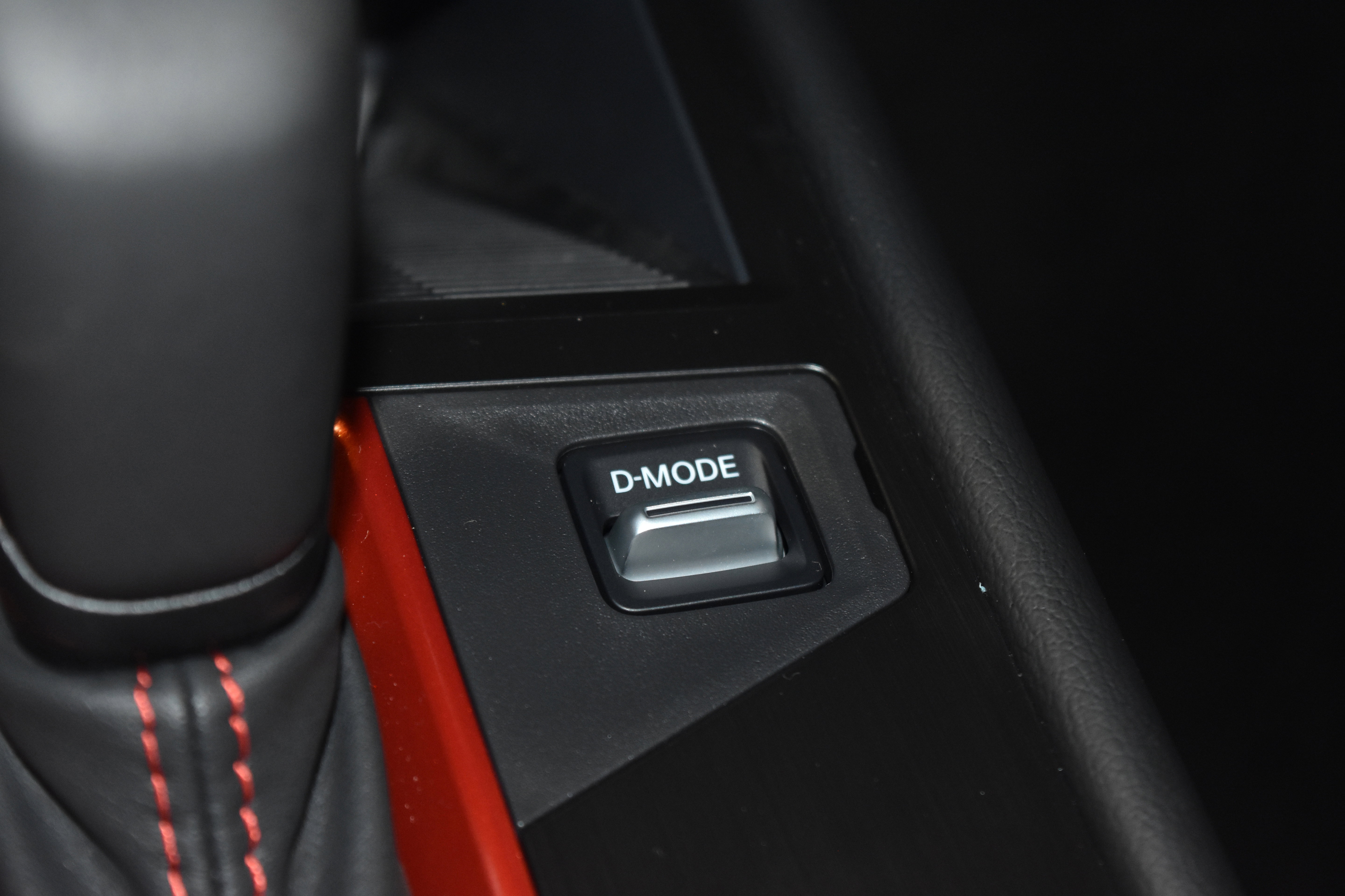 New 2026 Nissan Kicks SR w/ Cold Weather Package image 13