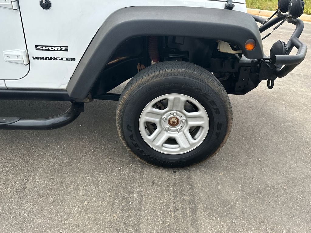 Used 2014 Jeep Wrangler Sport AWD/4WD image 12