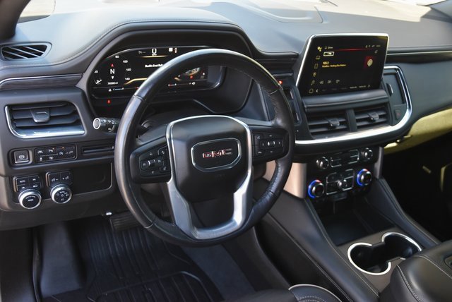 Used 2022 GMC Yukon SLT w/ SLT Luxury Package image 16