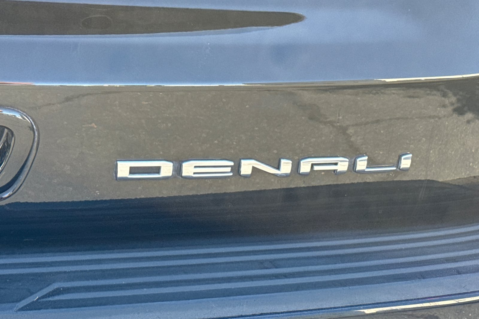 Used 2022 GMC Yukon XL Denali AWD/4WD image 34