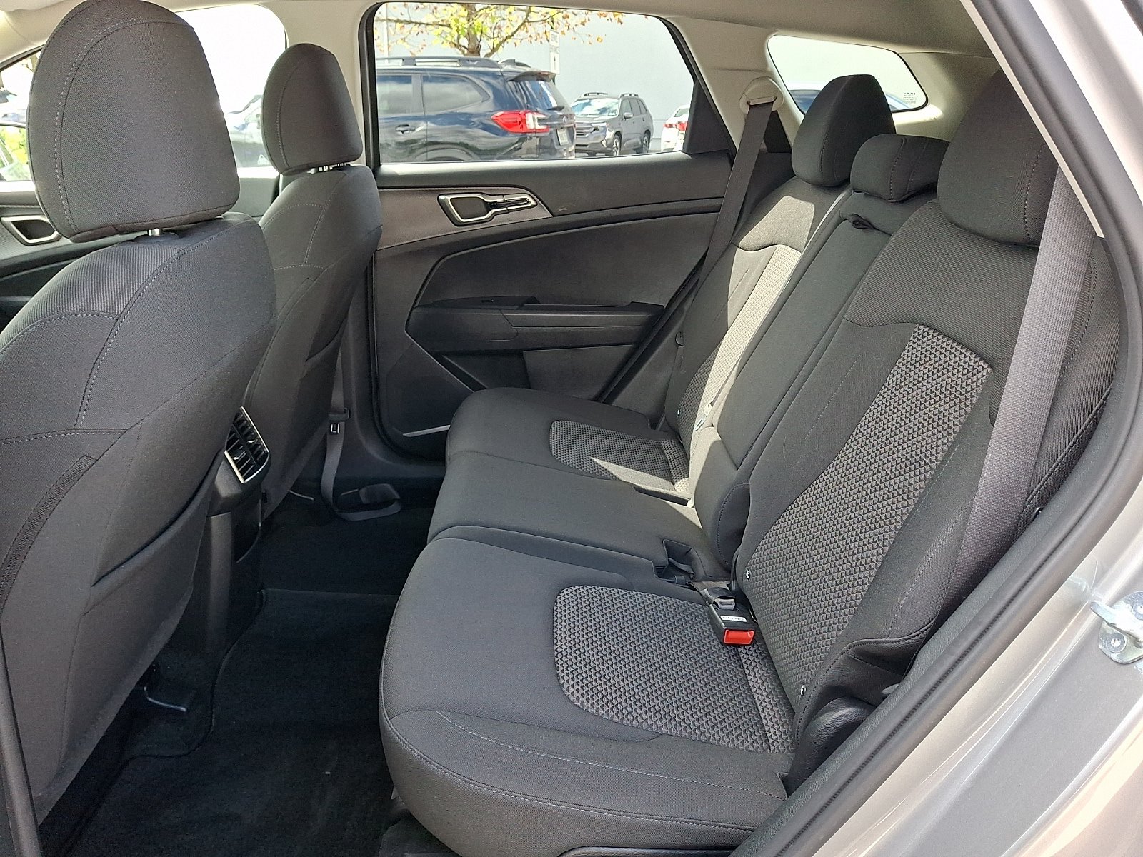 Used 2023 Kia Sportage LX AWD/4WD image 10