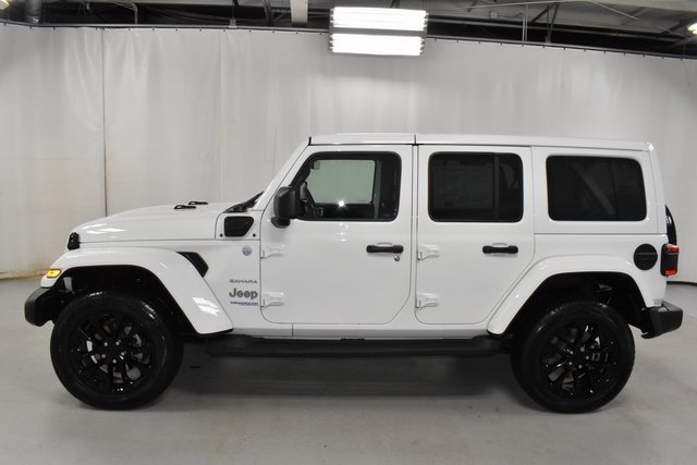 Used 2021 Jeep Wrangler Unlimited Sahara w/ Cold Weather Group image 8