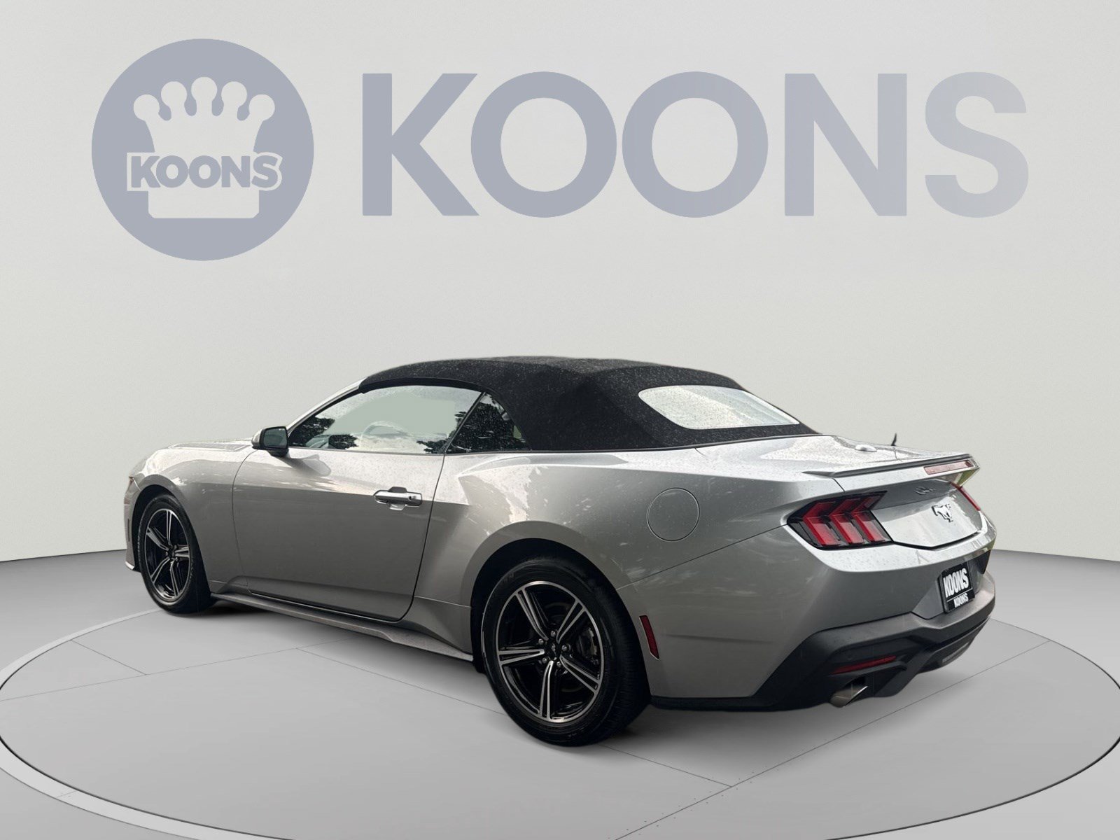 Used 2024 Ford Mustang Premium RWD image 4
