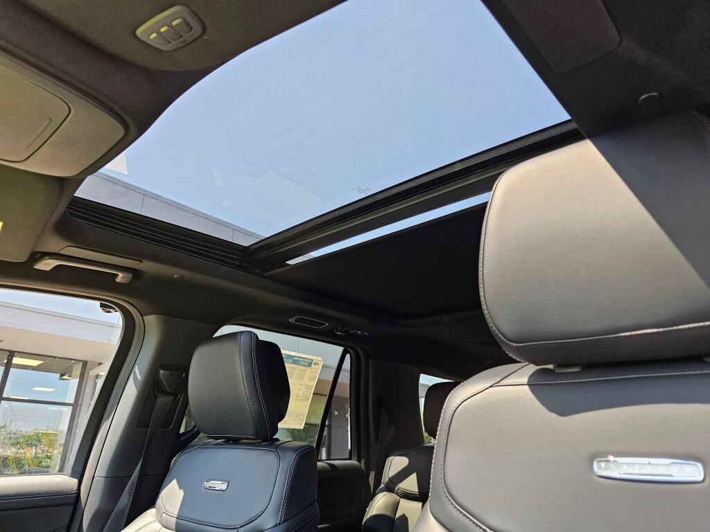 New 2026 Ford Expedition Max Platinum w/ Stealth Performance Package AWD/4WD image 28