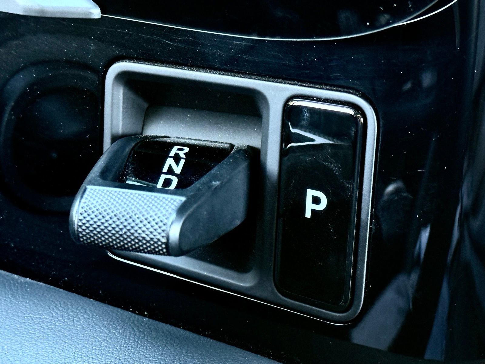 Used 2020 Porsche Taycan 4S image 31