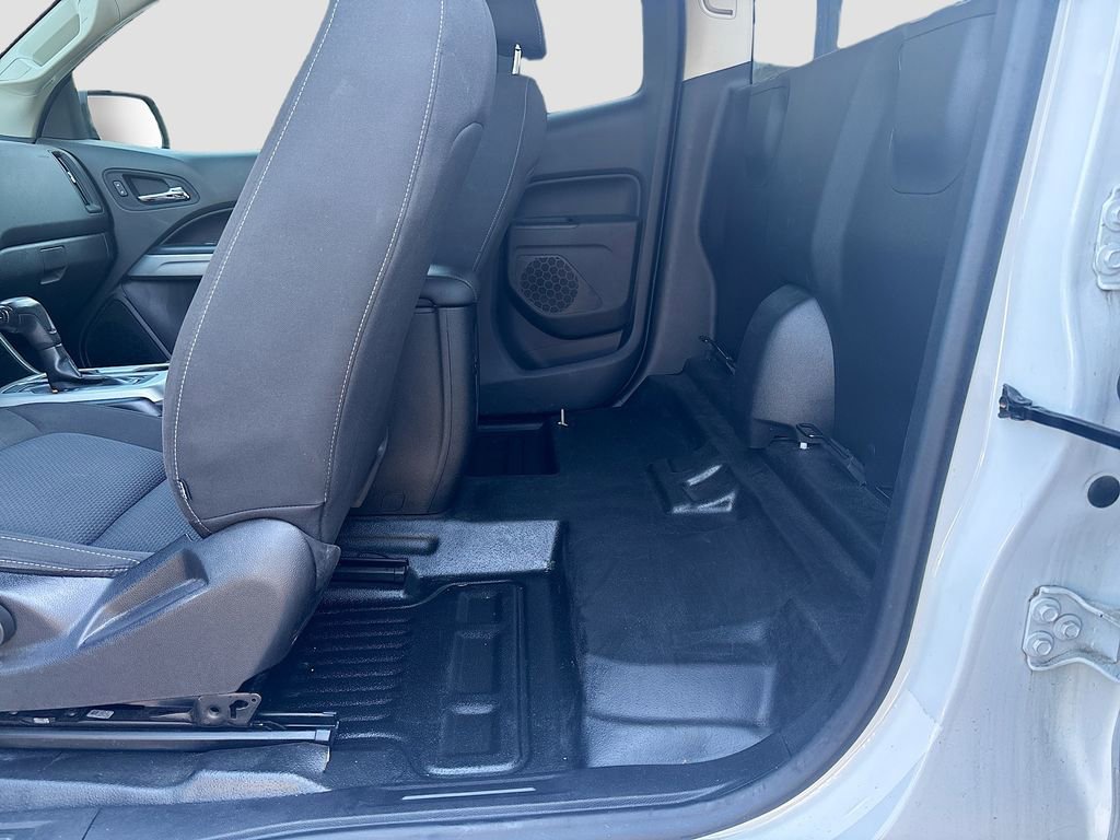Used 2021 Chevrolet Colorado LT w/ Fleet Safety Package image 19