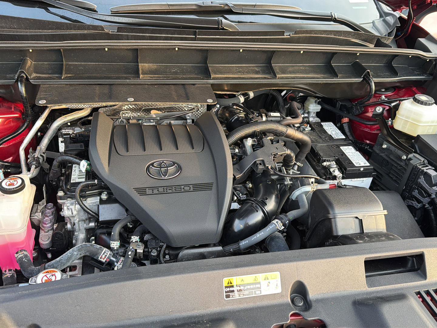 Certified 2024 Toyota Highlander XLE AWD/4WD image 36