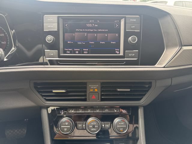 Used 2019 Volkswagen Jetta R-Line w/ R-Line Cold Weather Package FWD image 21