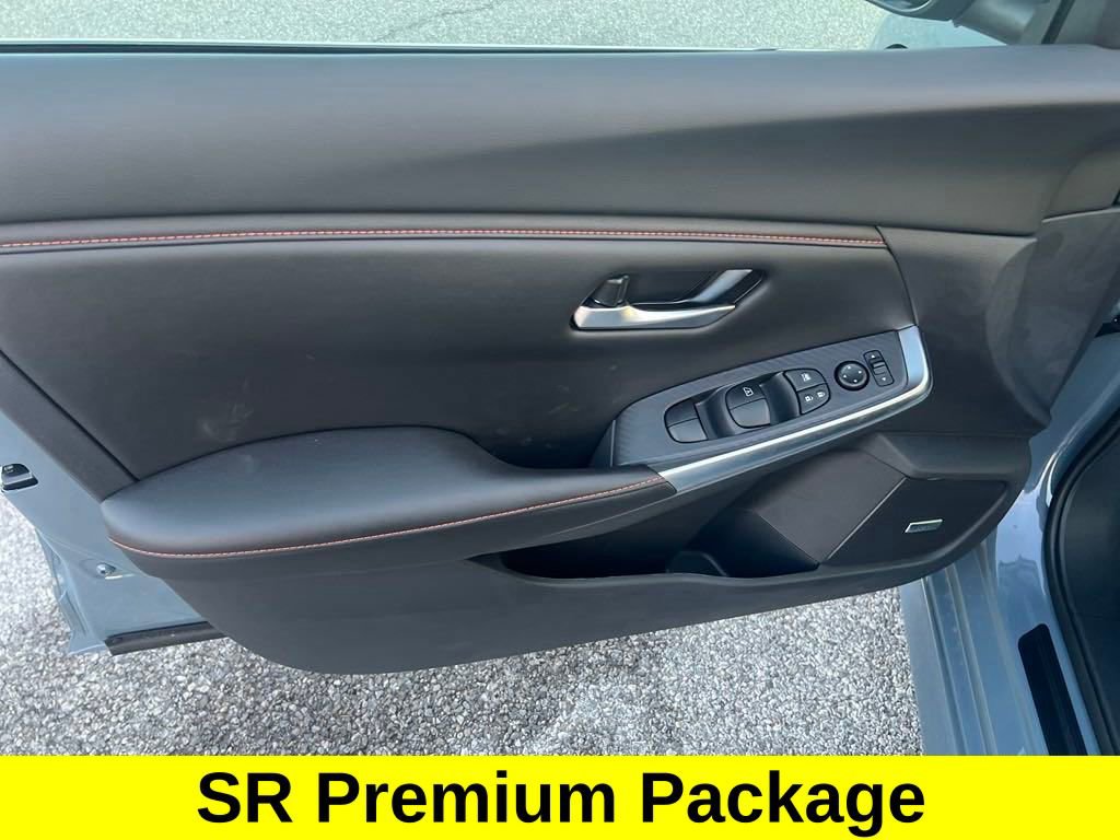 Used 2025 Nissan Sentra SR w/ SR Premium Package image 12