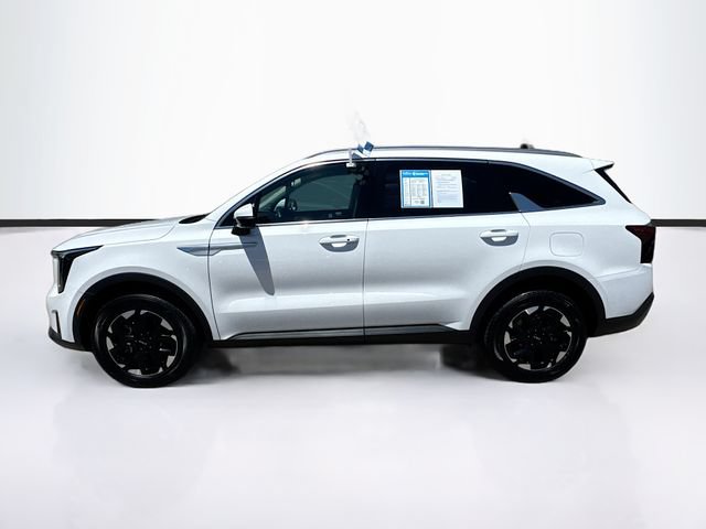 Used 2025 Kia Sorento S AWD/4WD image 4