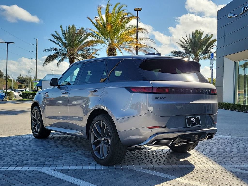 Certified 2025 Land Rover Range Rover Sport Dynamic SE AWD/4WD image 3