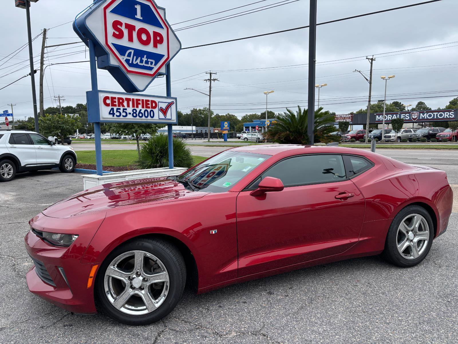Used 2017 Chevrolet Camaro LT image 1