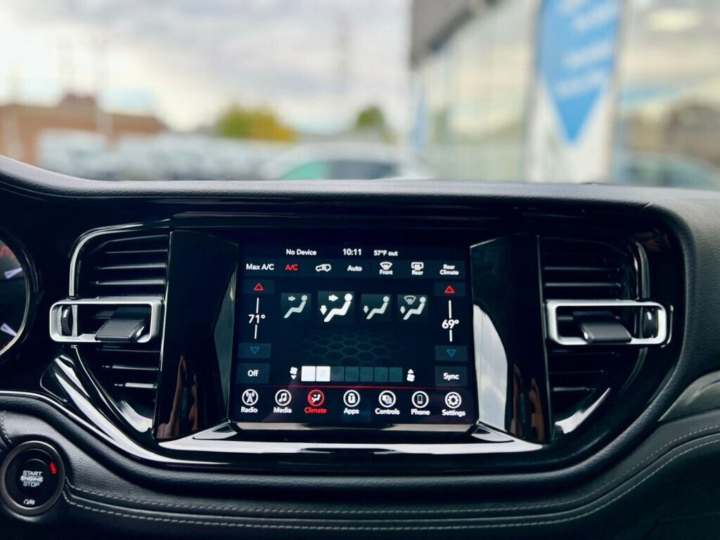 Used 2022 Dodge Durango SXT AWD/4WD image 24