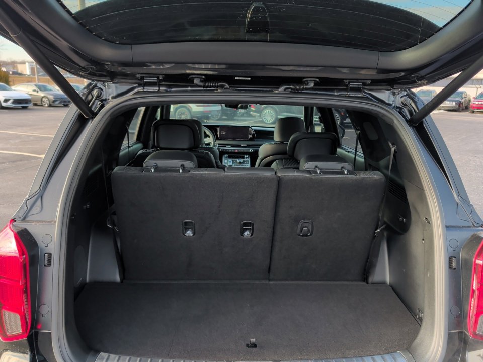 Used 2023 Hyundai Palisade Calligraphy image 15