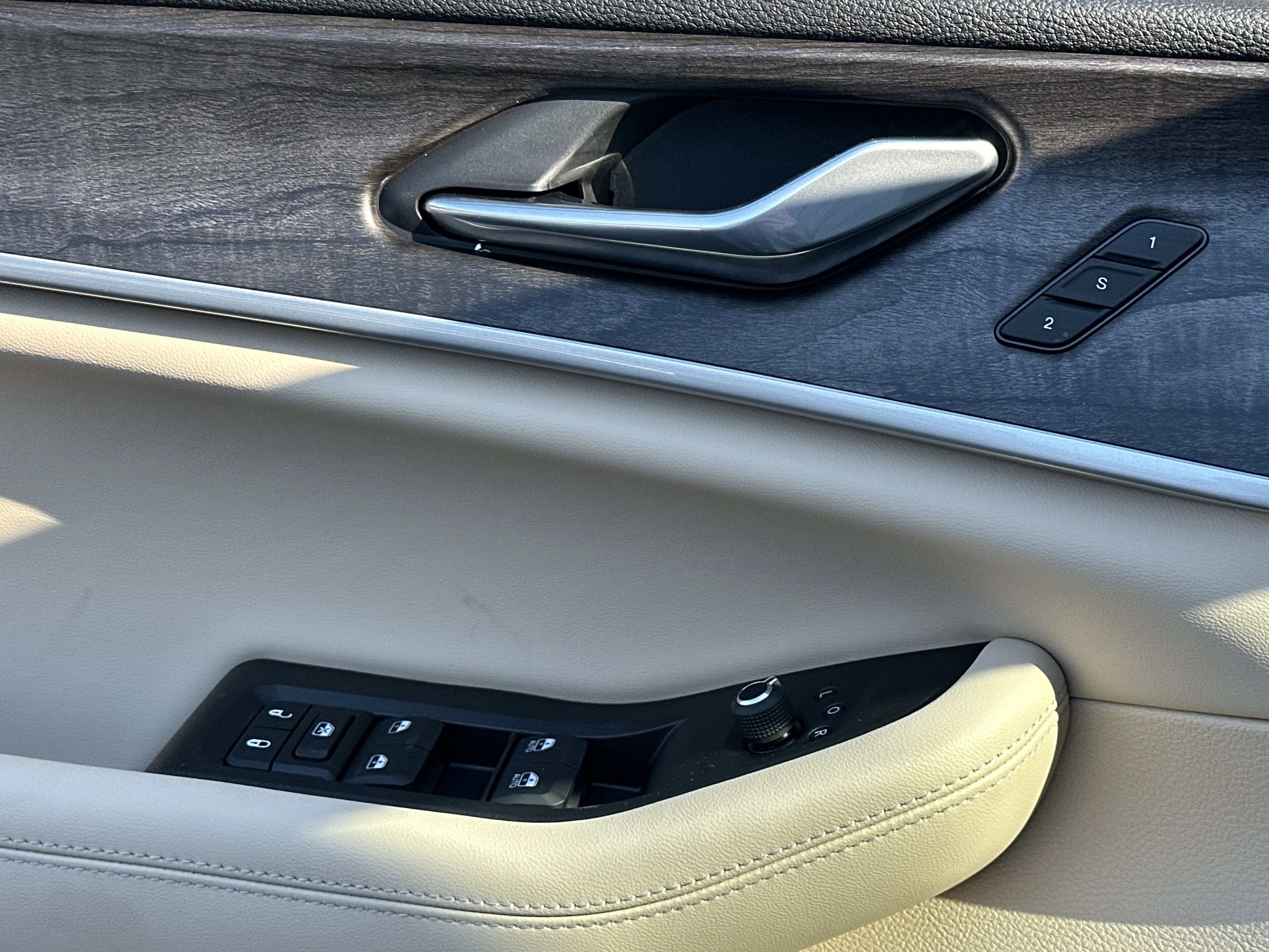 New 2026 Jeep Grand Cherokee Limited w/ Limited Altitude Package image 14