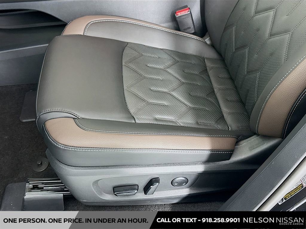 New 2026 Nissan Pathfinder Platinum image 19