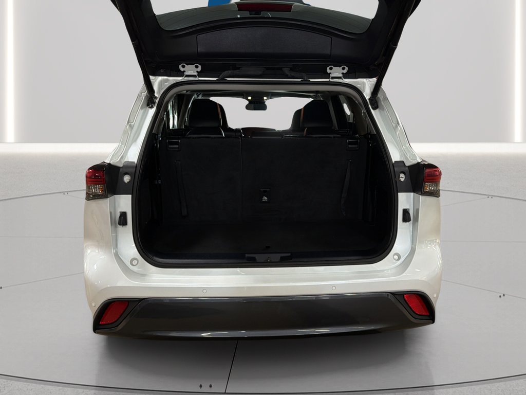 Used 2023 Toyota Highlander Limited AWD/4WD image 16