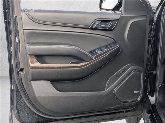 Used 2020 Chevrolet Suburban LT image 2