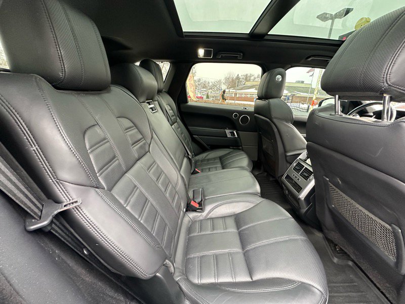 Used 2017 Land Rover Range Rover Sport HSE Dynamic image 15