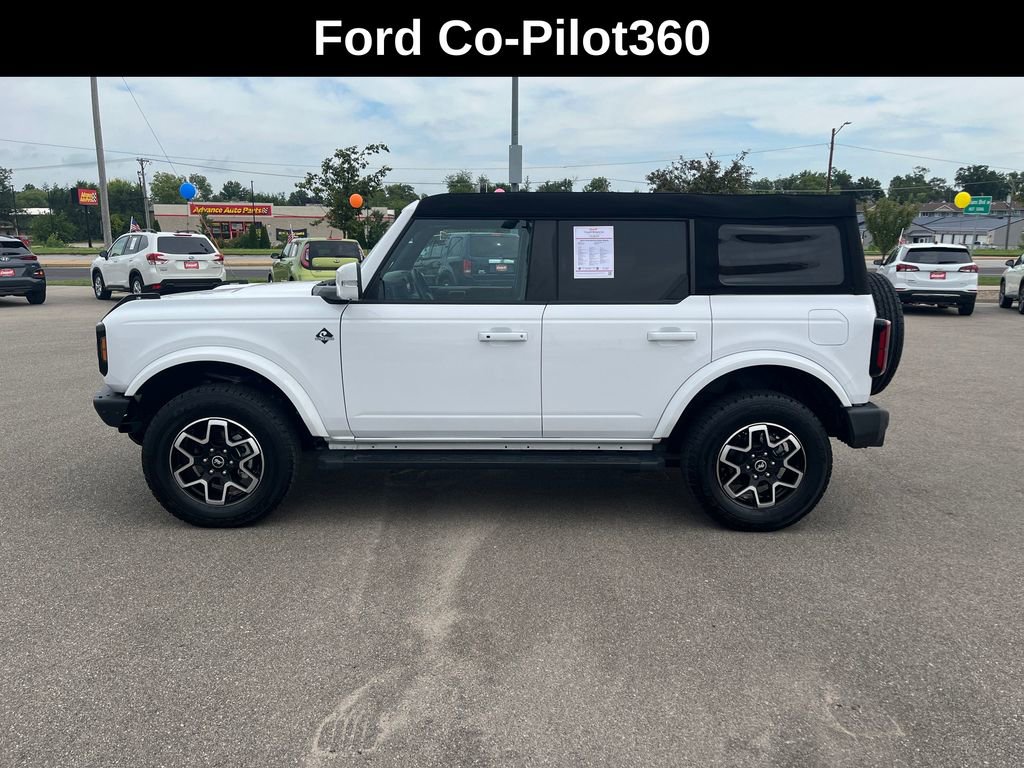 Used 2024 Ford Bronco Outer Banks image 2