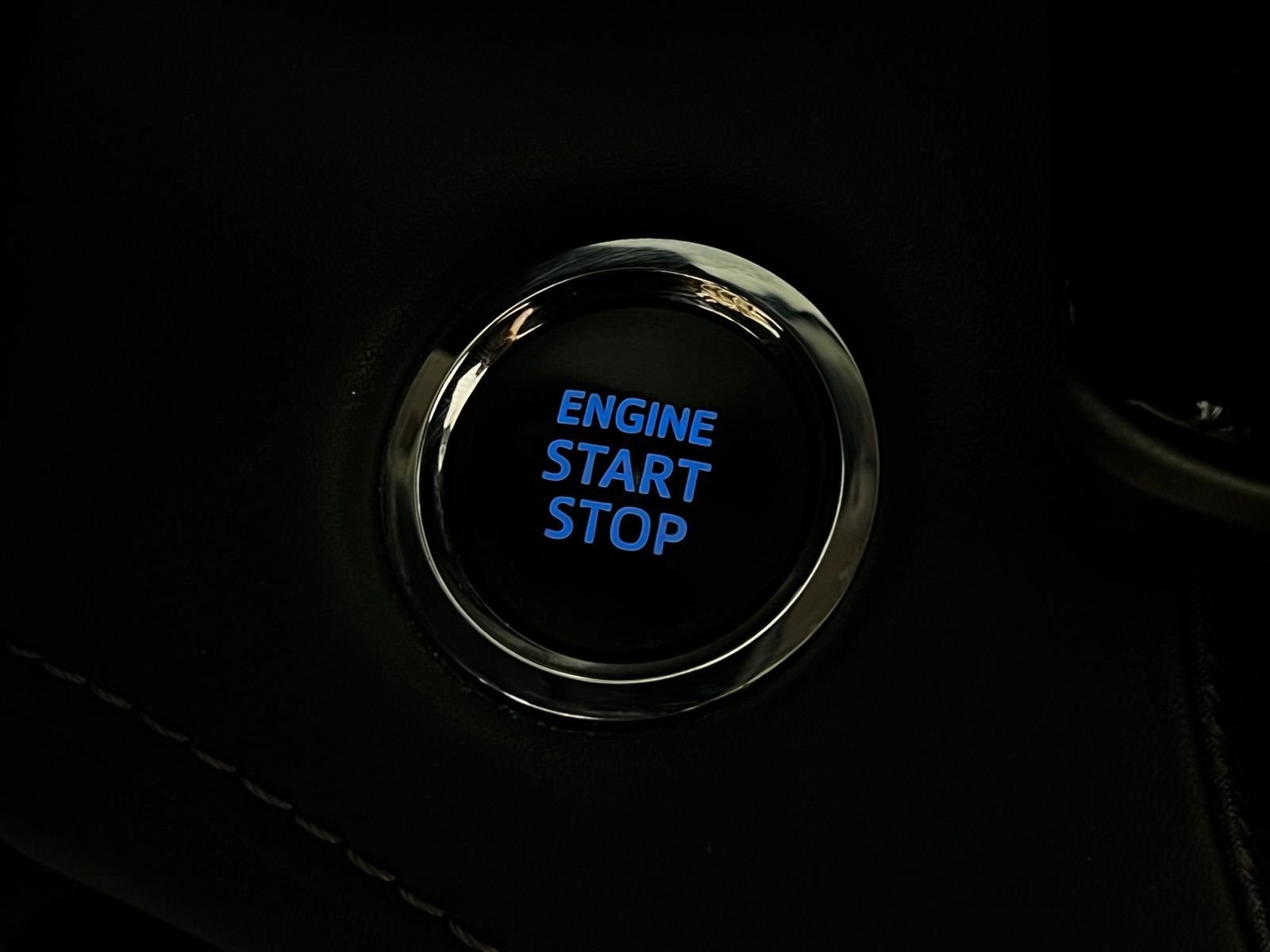 Used 2022 Toyota Highlander XLE FWD image 22
