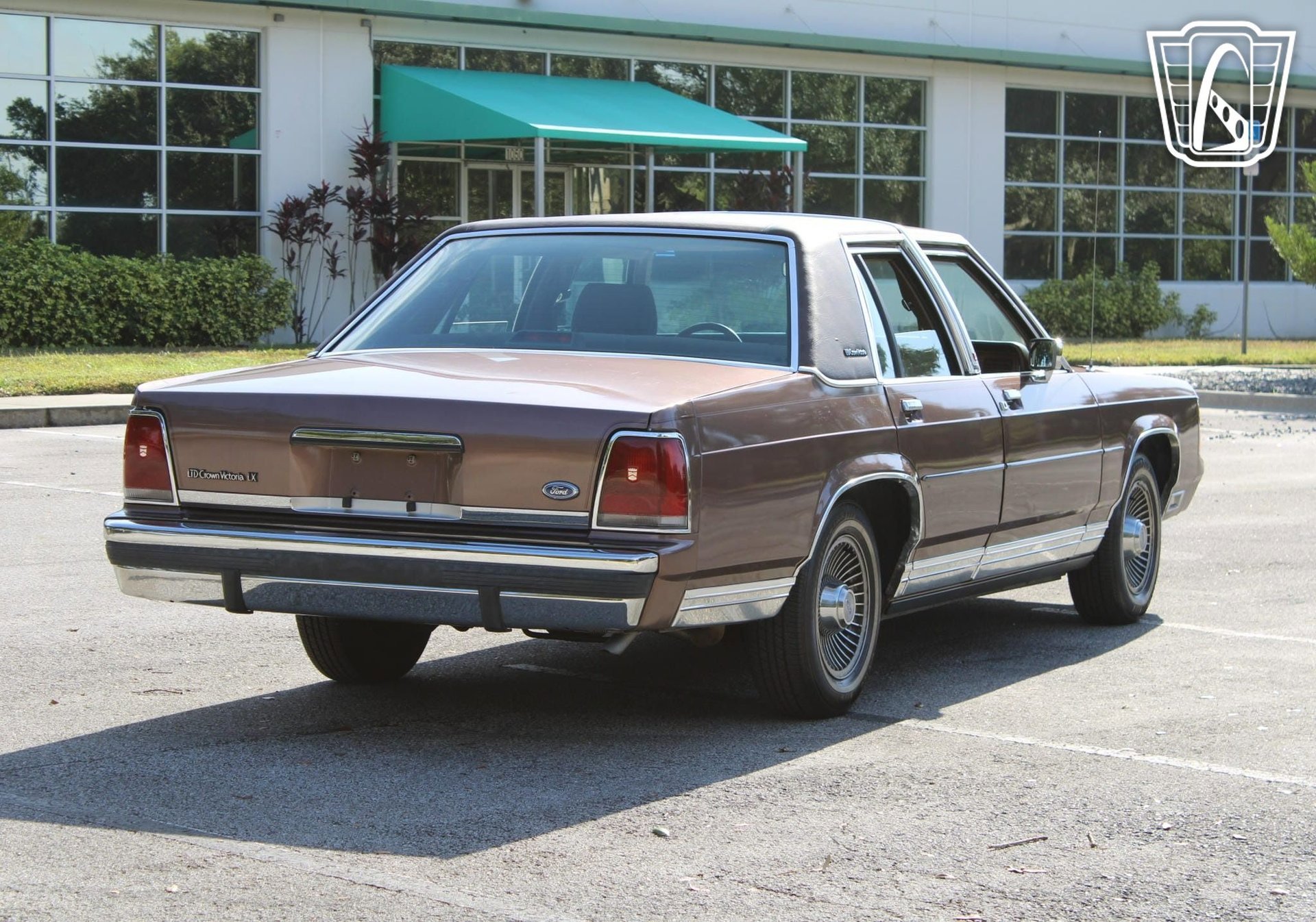 Used 1989 Ford LTD Crown Victoria image 11