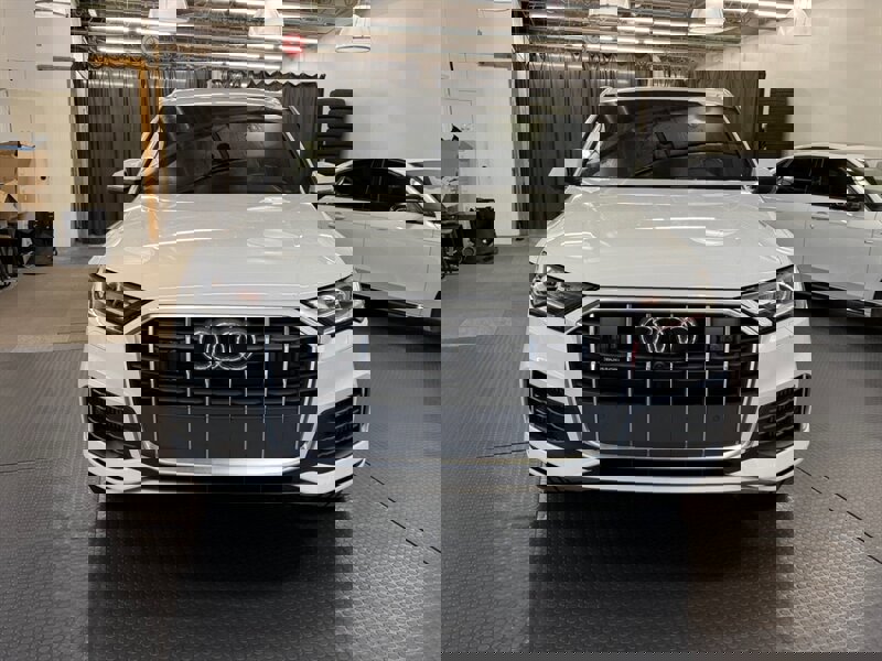 Used 2021 Audi Q7 3.0T Premium Plus w/ Executive Package image 3