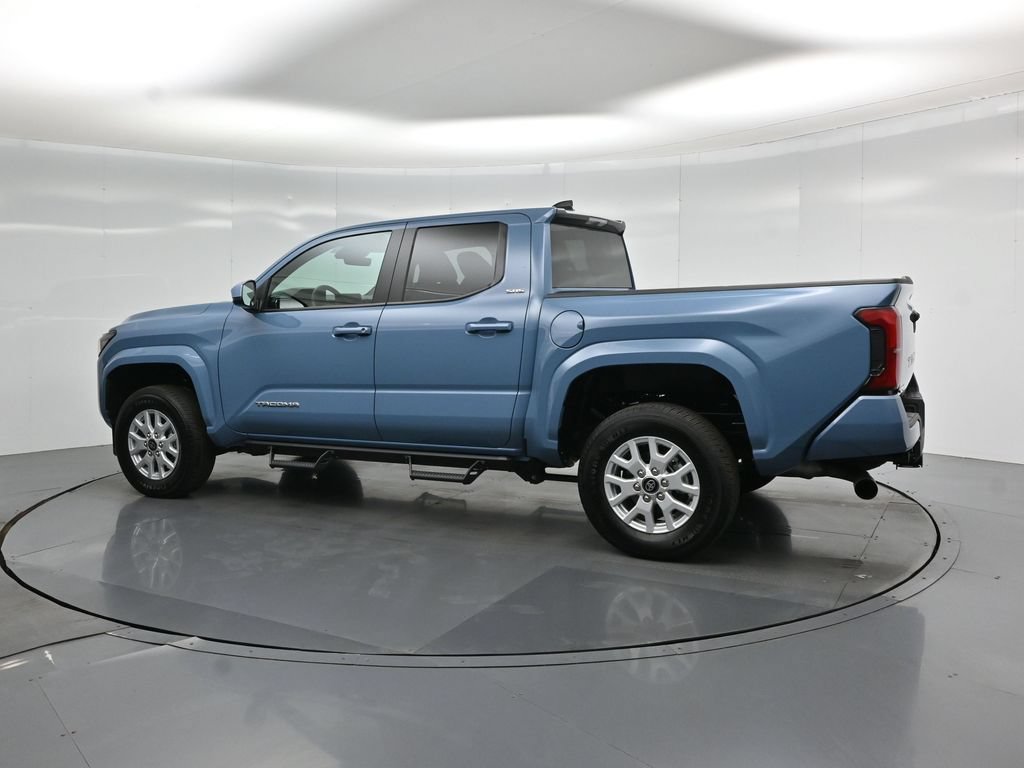 Used 2026 Toyota Tacoma SR5 AWD/4WD image 7