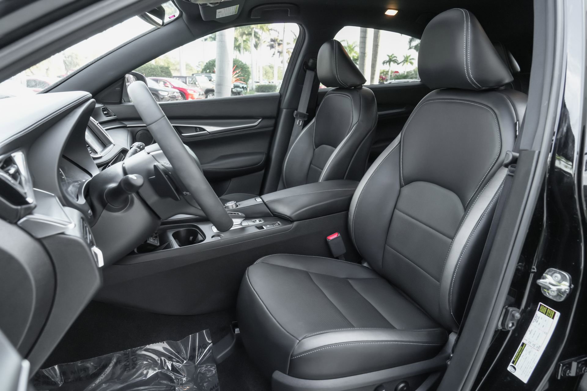 Used 2025 INFINITI QX55 Luxe w/ Cargo Package image 7