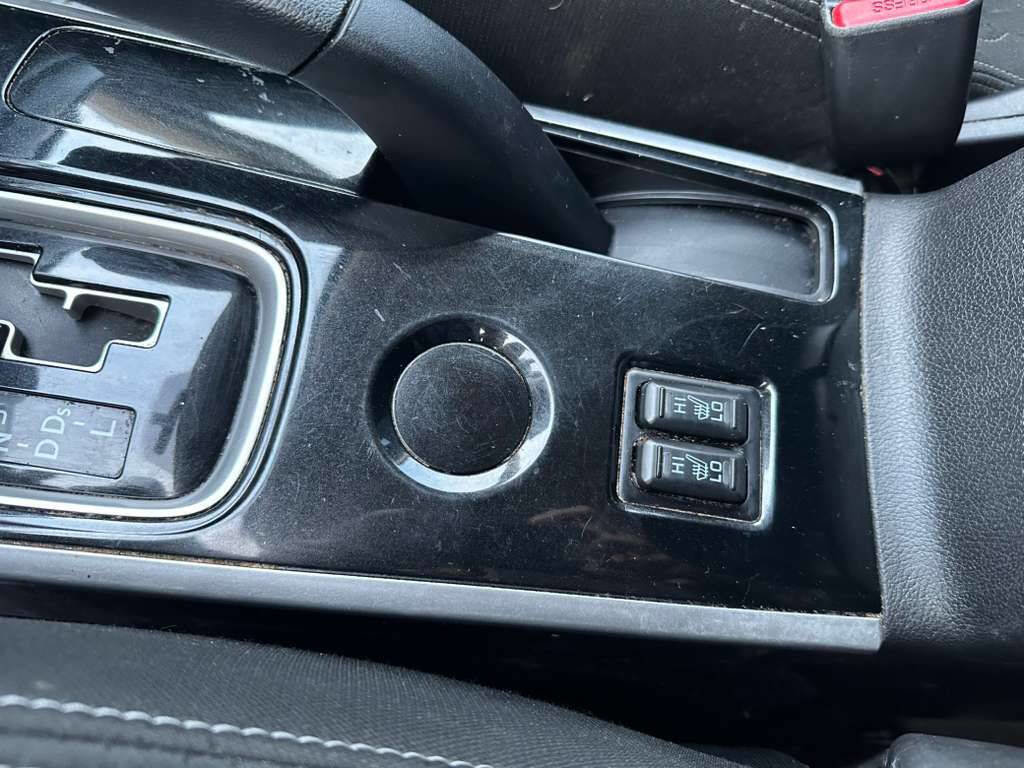 Used 2017 Mitsubishi Outlander SE image 19