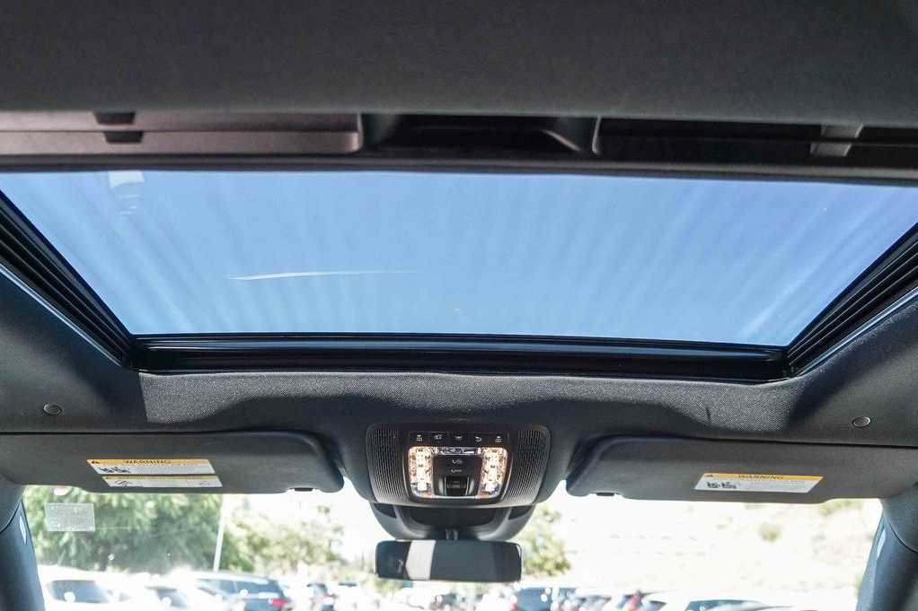Used 2024 Mercedes-Benz GLE 350 4MATIC image 18