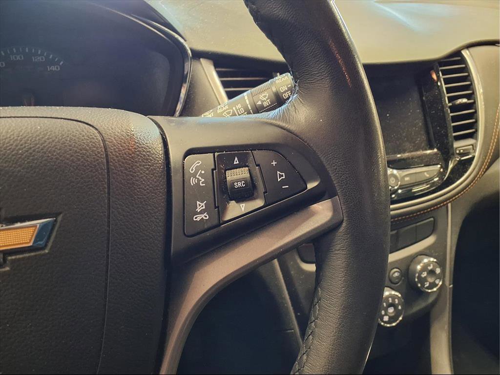 Used 2022 Chevrolet Trax LT w/ LT Convenience Package image 10