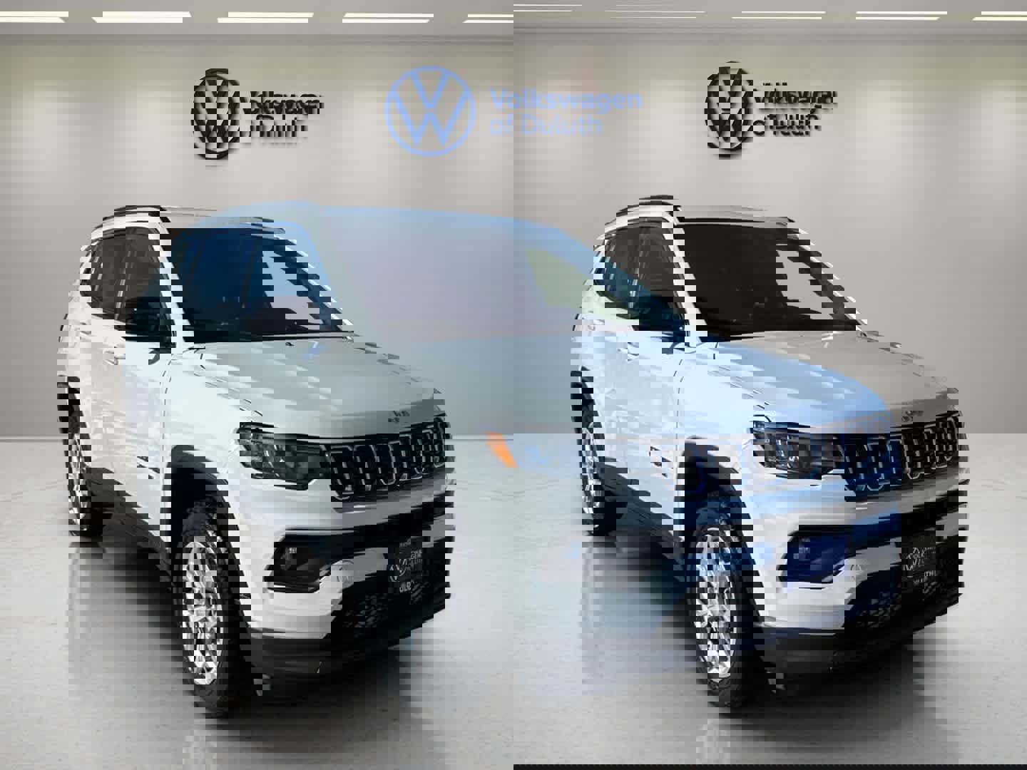 Used 2024 Jeep Compass Latitude image 15