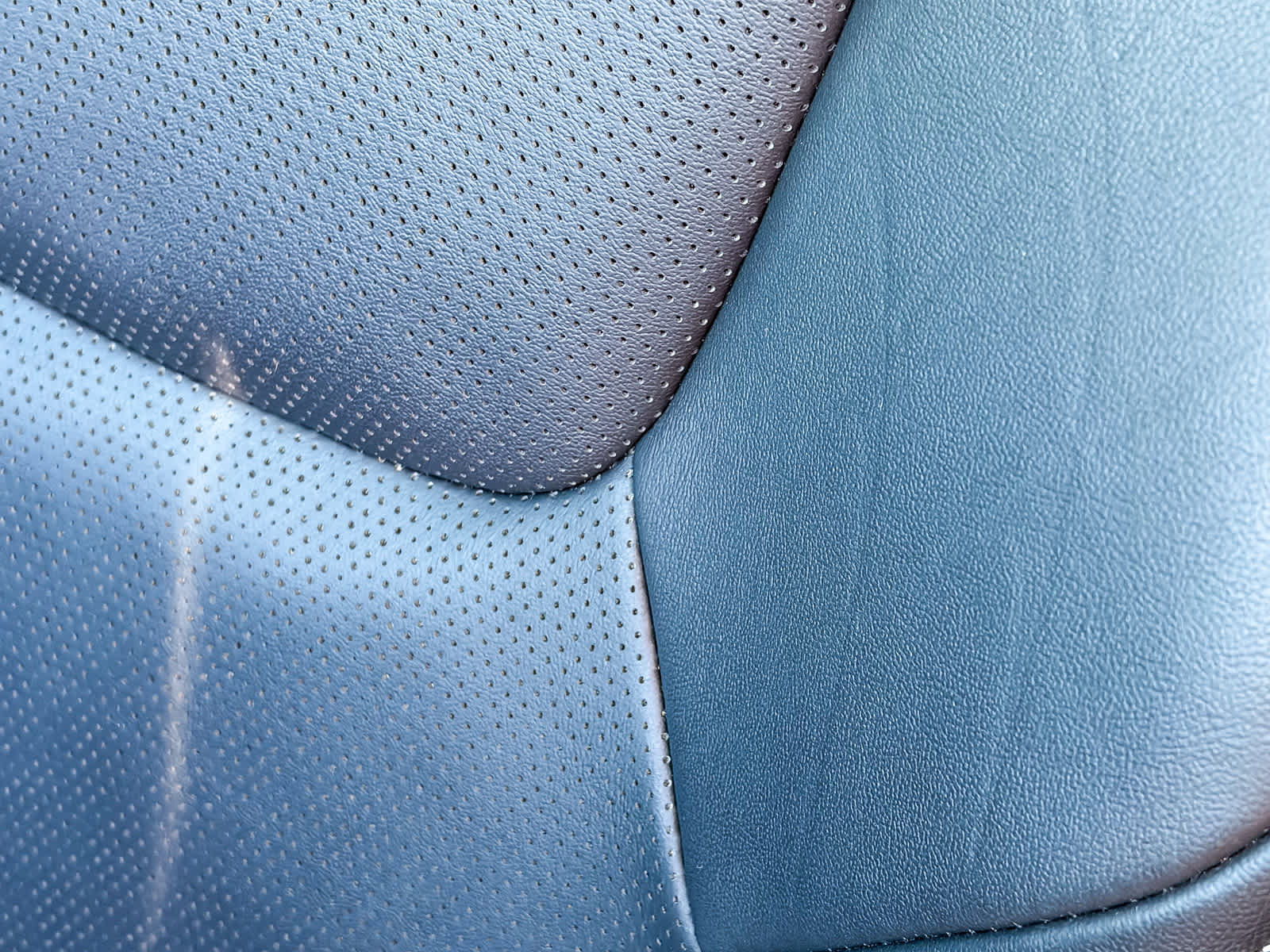 Certified 2023 Lexus RX 350 Premium Plus w/ Cold Area Package image 25