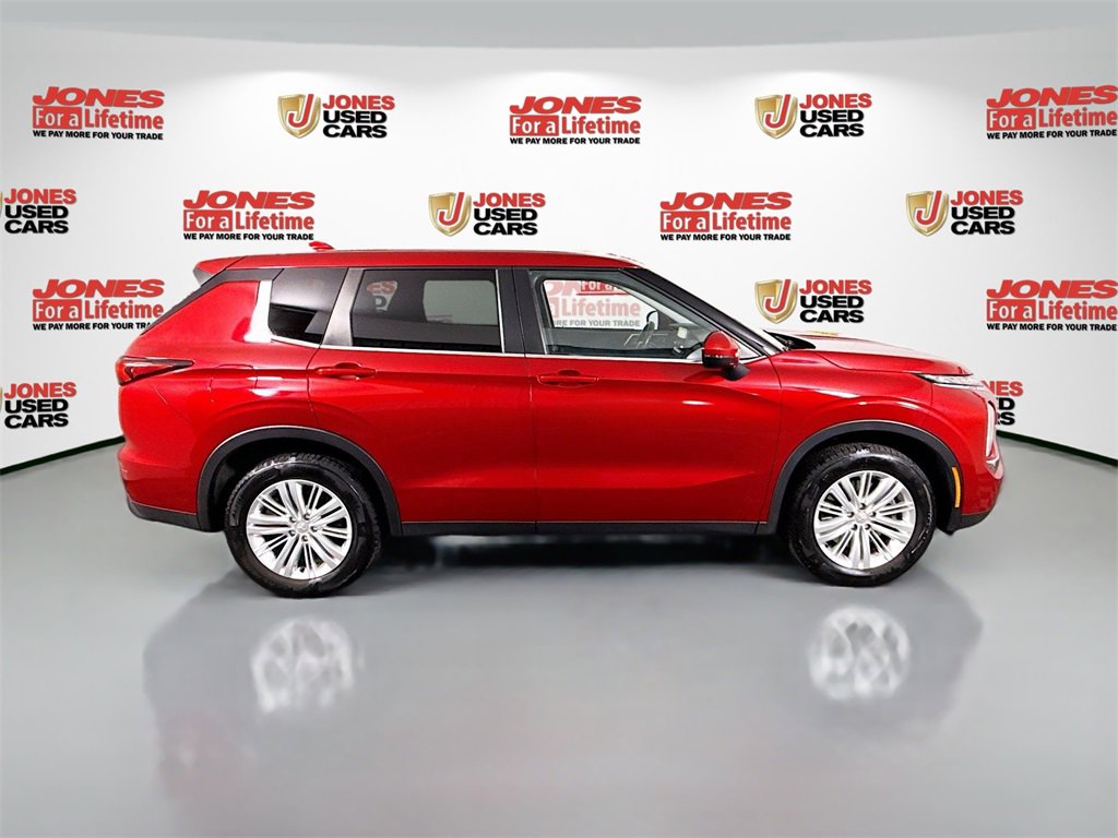 Used 2022 Mitsubishi Outlander ES image 16