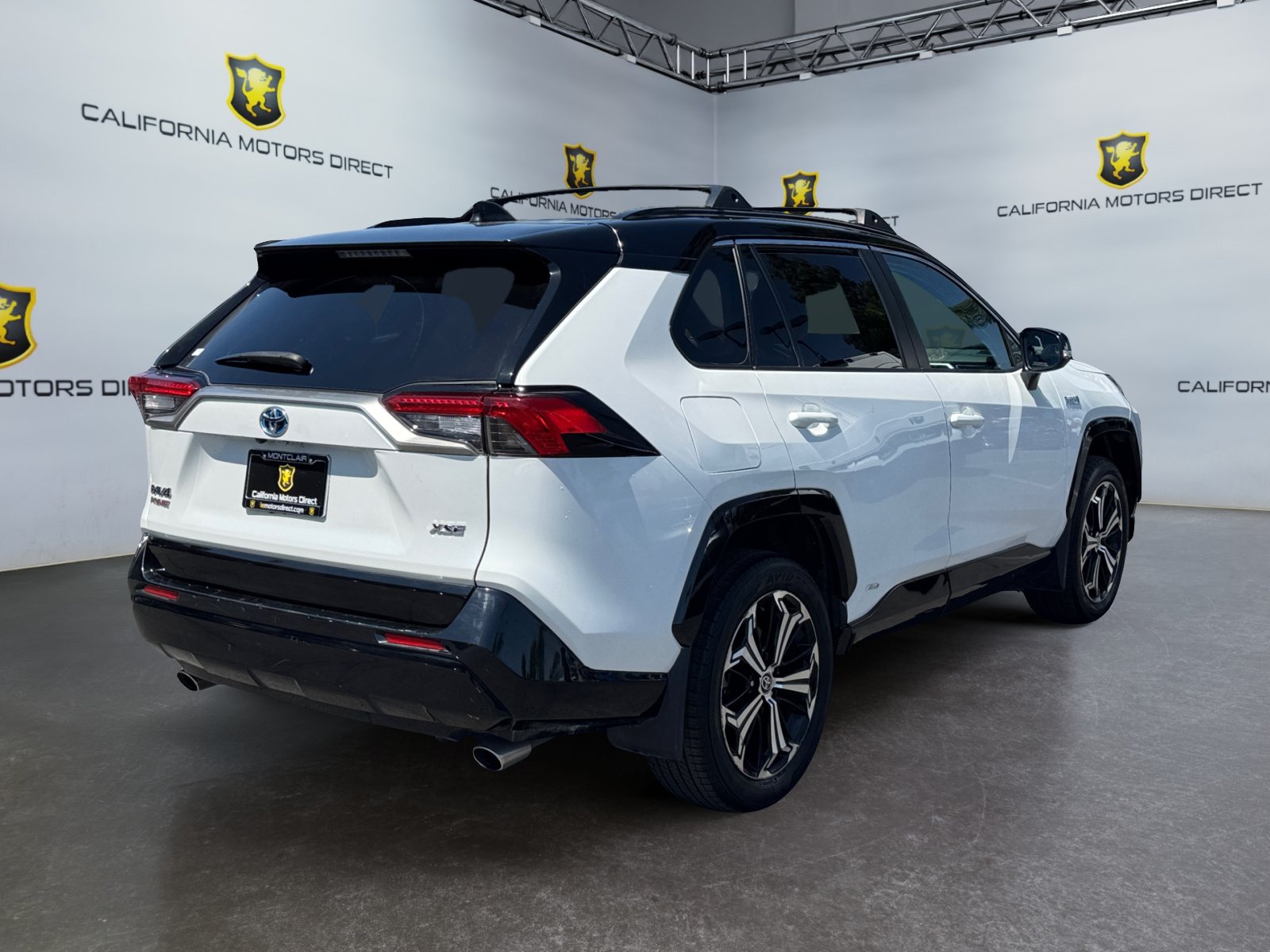 Used 2023 Toyota RAV4 XSE w/ Weather Package AWD/4WD image 5
