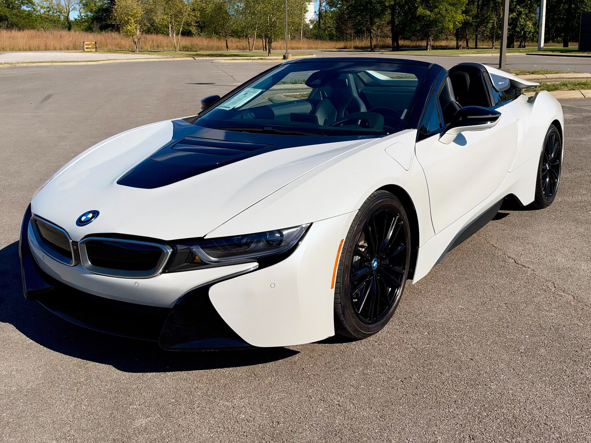 Used 2019 BMW i8 Roadster AWD/4WD image 4