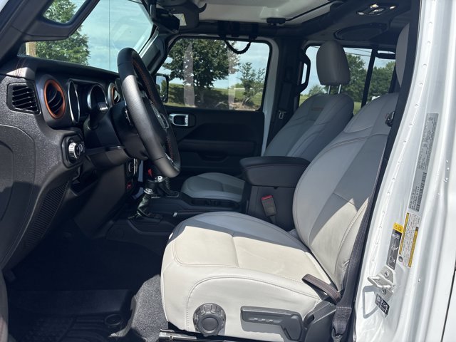 Used 2023 Jeep Gladiator Mojave w/ Cold Weather Group AWD/4WD image 14