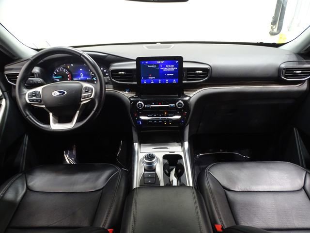 Used 2023 Ford Explorer Limited image 31