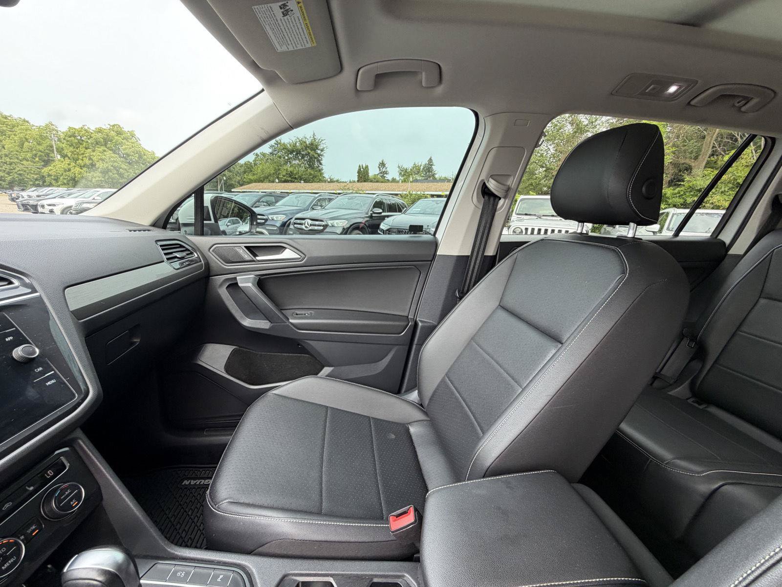 Used 2021 Volkswagen Tiguan SEL AWD/4WD image 20