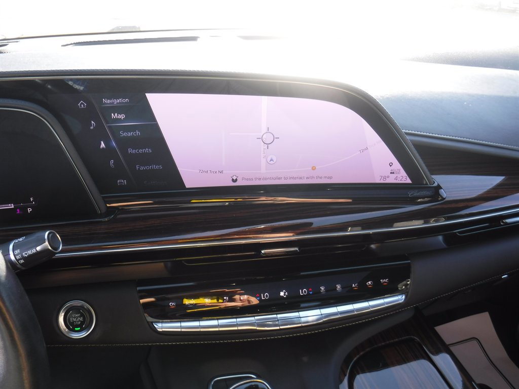 Used 2023 Cadillac Escalade Premium Luxury image 20