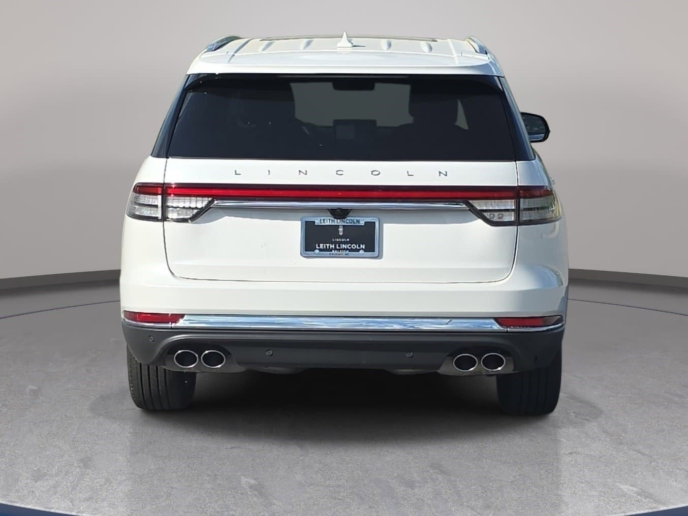 Certified 2023 Lincoln Aviator Reserve w/ Elements Package Plus AWD/4WD image 6