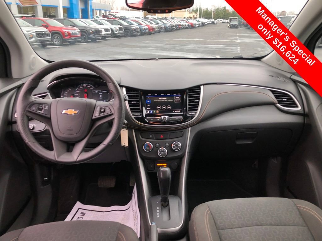 Used 2022 Chevrolet Trax LS w/ Tint and Cruise Package image 10