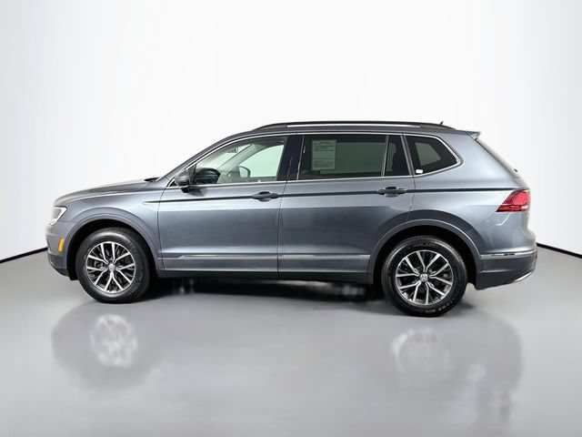 Certified 2020 Volkswagen Tiguan SE w/ Panoramic Sunroof Package AWD/4WD image 4
