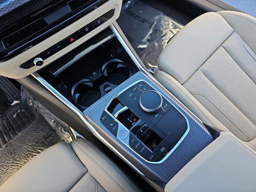New 2026 BMW 330i xDrive Sedan w/ Convenience Package AWD/4WD image 25